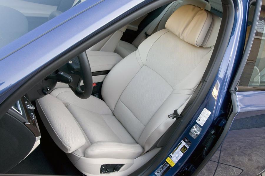 Интерьер Alpina B7 Bi-Turbo (F01) 2010 года  (NA) (фото 20 из 50)